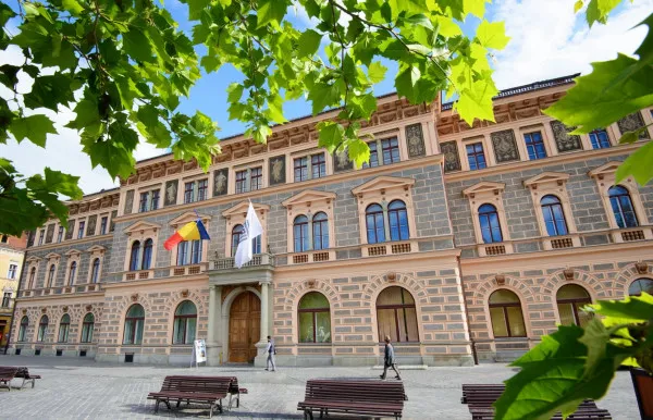 11 medii de 10,00 admise la „Transilvania”. 1 a ales Chineza