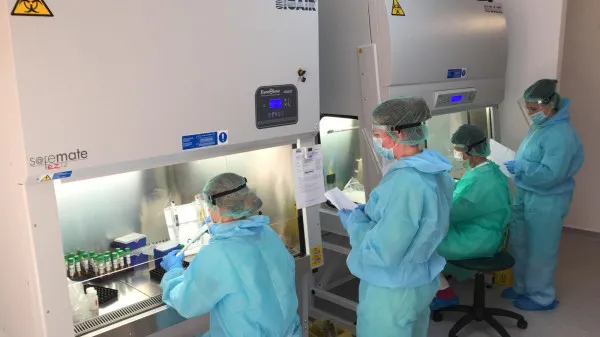Braşovenii s-au programat la teste COVID până în luna septembrie