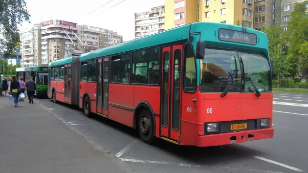 Vechile troleibuze de pe linia 8 vor fi înlocuite. Primăria Brașov a lansat licitația pentru achiziționarea unui nou lot de autobuze 