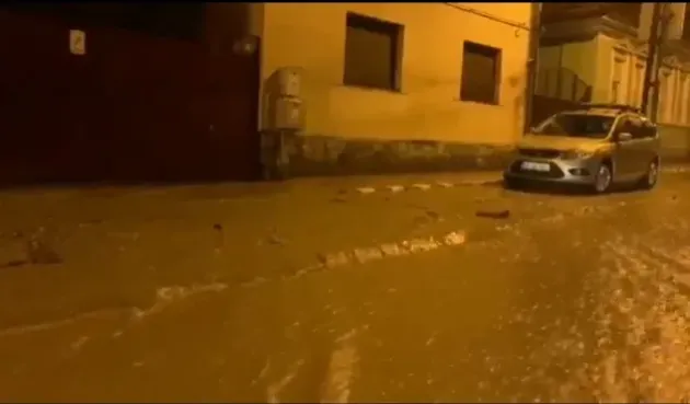 Unde au fost chemați  pompierii după noaptea sub cod portocaliu de ploi