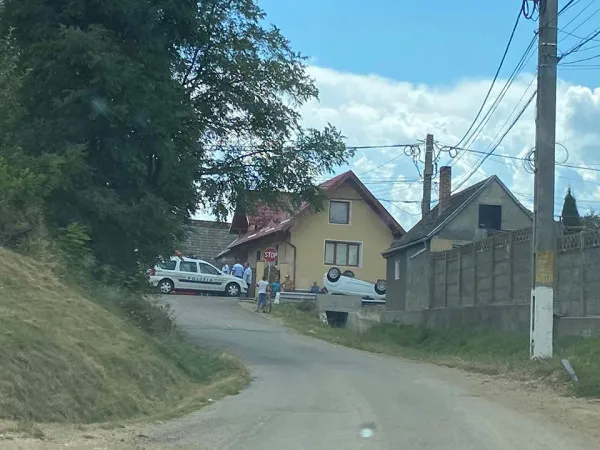 Dumbrăviţa: Accident la 180 de grade