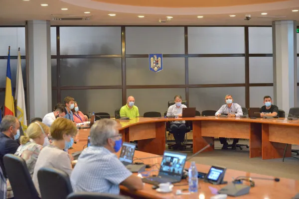 Şcolile din Braşov vor fi conectate la baza de date a Direcţiei de Sănătate Publică