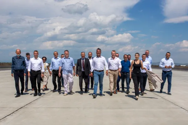 Aeroportul Internaţional Braşov şi investiţiile de la Râşnov, prezentate candidaţilor liberali din România