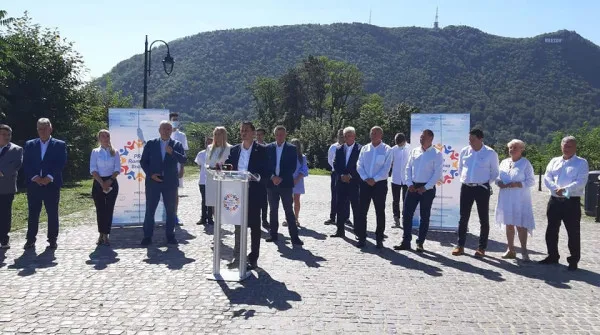Pro România propune un mall cultural pentru Braşov. Și un „CNAIR” local, astfel încât „să nu se mai facă licitaţii, ci toţi banii să rămână la Consiliul Judeţean”