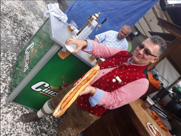 Hai, noroc! Cum a băut Braşovul o „bere culturală” de 399.528 lei