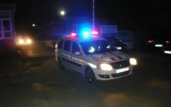 Greu de cuminţit... Şofer, 17 ani, din Bacău: s-a luat la bătaie cu poliţiştii, nici gloanţele nu l-au oprit