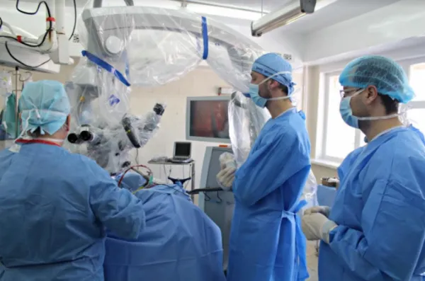 Pentru toamnă... Spitalul Judeţean Braşov îşi reînnoieşte stocul Covid-19 cu materiale medicale de unică folosinţă în valoare de 6,43 milioane de lei