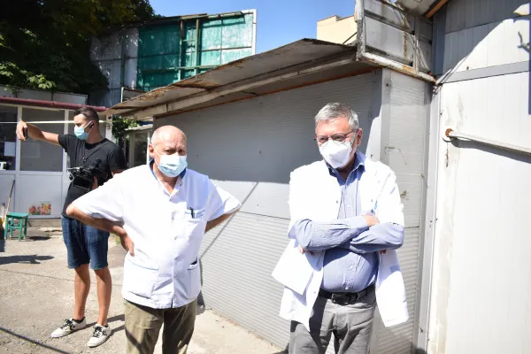 Braşovul, un altfel de Elias. Directorul medical de la „Judeţean” a răspuns tuturor dilemelor legate de spitalul modular COVID   