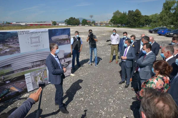 Ludovic Orban a anunţat susţinere totală pentru Polivalenta de 83 de milioane de euro de la Braşov