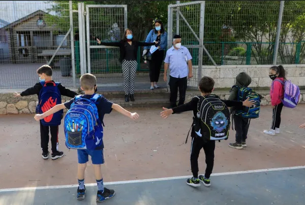 Fără note din toamnă la Religie, Muzică, Desen şi Sport