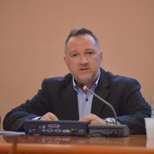 Fostul administrator public al Braşovului şi un fost consilier local braşovean, ajunşi la PMP după o escală pe la ALDE