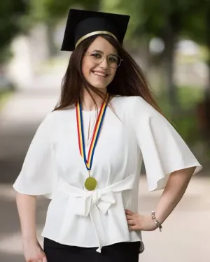 Un 10 pentru SUA. Iulia Stanciu, tânăra care a mai doborât o „graniţă”