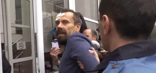 „Dumnezeu” Cămârzan rămâne internat la „nebuni”