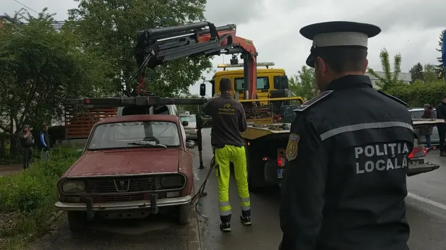 Rabla, lotul 68: Maşini ridicate de pe trotuare, din parcări şi... intersecţii