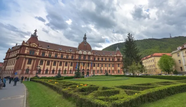 140.000 de lei „negri” la Curtea de Conturi, „albi” în instanţă