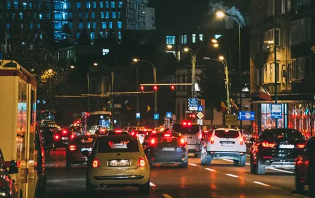 Tânără din Iaşi, băută şi fără permis, a vrut să vadă Braşovul noaptea, din maşină