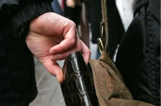 Îmbrăţişat, contra cost