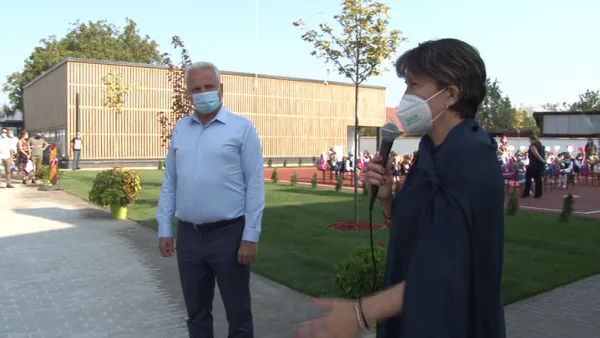 Cristian: 350 de elevi...  conectaţi la 5G