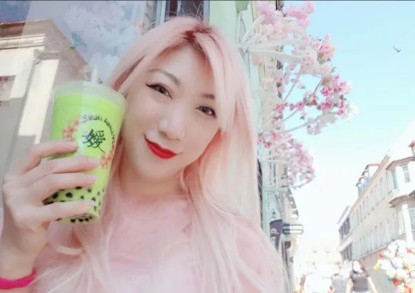 Din Taiwan, la Londra, dar a ales Braşovul: O taiwaneză s-a mutat la noi în oraş şi ne-a adus perlele de tapioca    