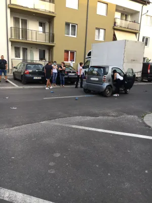 Un băiat lovit pe stradă. Singurele detalii oferită de Poliţie: şoferiţa nu era beată
