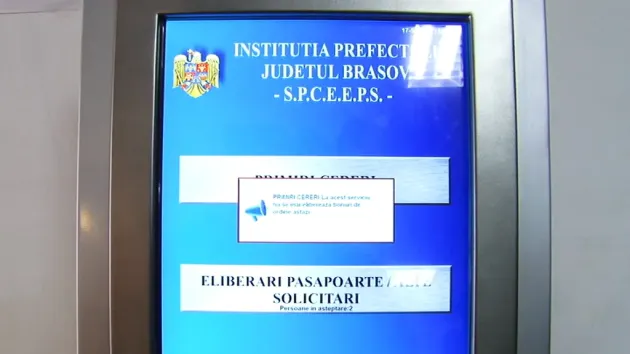 Taxa pentru paşaport nu se mai plăteşte la Trezorerie. La CEC sau online
