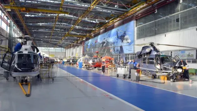 Grupul francez Airbus, cu două fabrici la Braşov, vrea să dea afară peste 15.000 de angajaţi