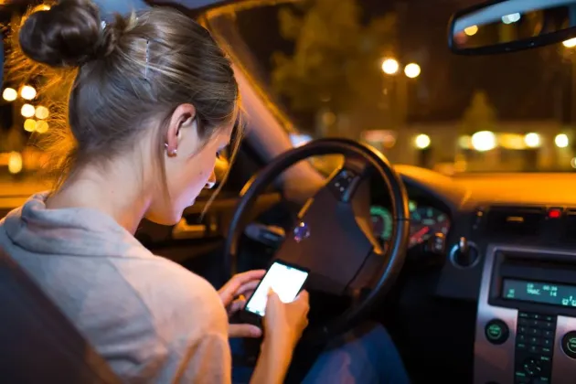 Au „vânat” şoferii care vorbesc la telefon şi prins aproape 100