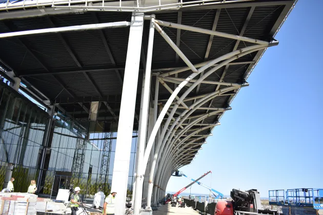 Aeroportul Braşov, răspunsuri pentru cei care vor să-l „dărâme”
