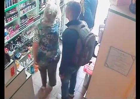 Făgăraş: Hoaţa şi „ucenicul”, probă de lucru în magazin