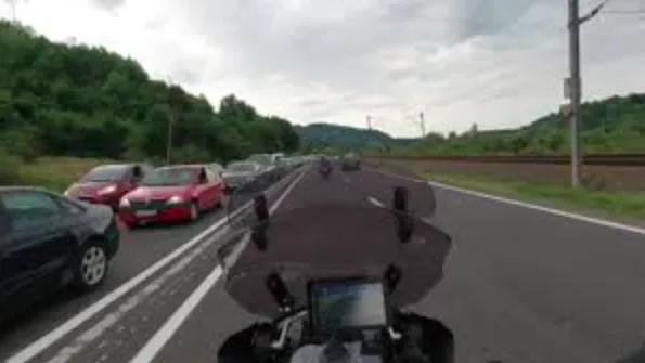 Motociclist de 82 de ani vs şofer de 61
