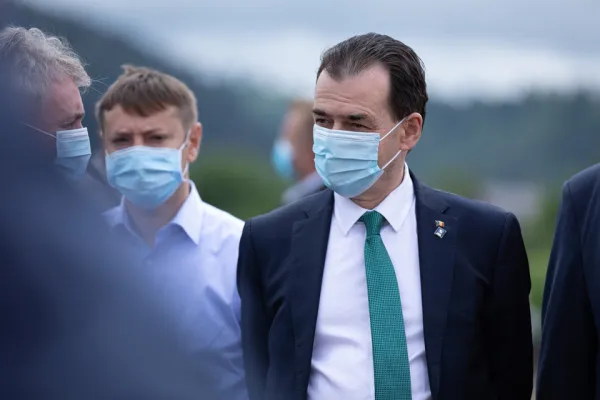 Premierul Ludovic Orban, invitat să deschidă lista candidaţilor PNL Braşov pentru Camera Deputaţilor