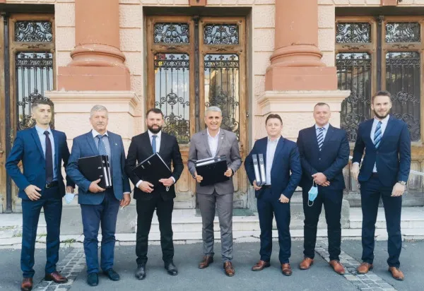 Turcescu, oficial candidat de Braşov. Listele PMP au fost depuse ieri la BEJ