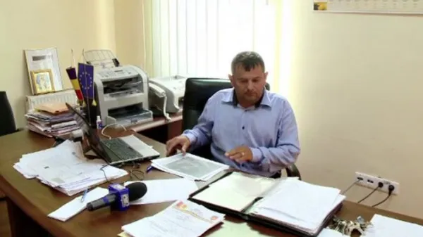 Primarul ales al comunei Buneşti este contestat de USR PLUS şi FDGR