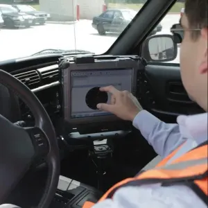 Și Electrica trece la tablete: sumă record