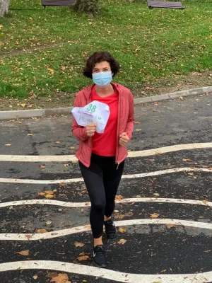 Covidul pe Facebook: Braşoveanca „eu aşa am învăţat” vs medicul epidemiolog