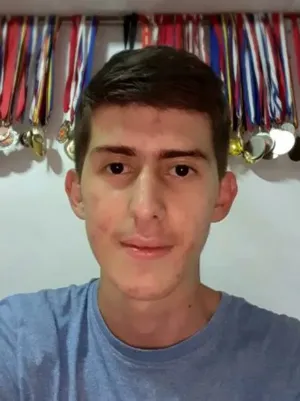 România trimite trei elevi la un concurs internaţional de IT. Unul este din Braşov