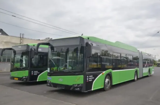 Autobuzele RATBV vor fi asigurate pentru cel mult 4,4 milioane de lei. Poliţele vor acoperi inclusiv tamponările între autobuze şi pagubele produse de şoareci