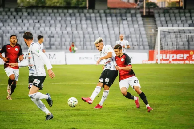 Liga 2, rezultate şi clasament