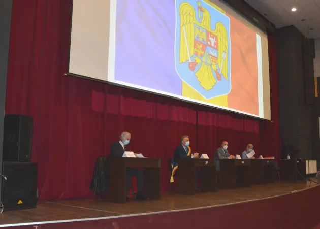 Săcele: 16 din 19 aleşi, dar şi primarul, au depus ieri jurământul