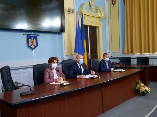 28.10, ora 0.00 - 10.11, ora 24.00: Braşovul a intrat în regimul „3 la mie”
