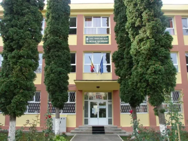 A doua licitaţie anulată pentru construirea sălii de sport de la Liceul Silvic din Braşov