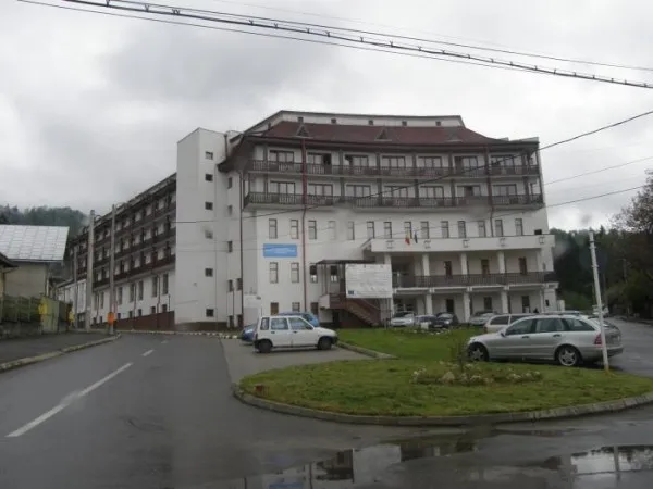 Salariaţi infectaţi la Căminul de Vârstnici din Noua, dar şi la DSP Braşov