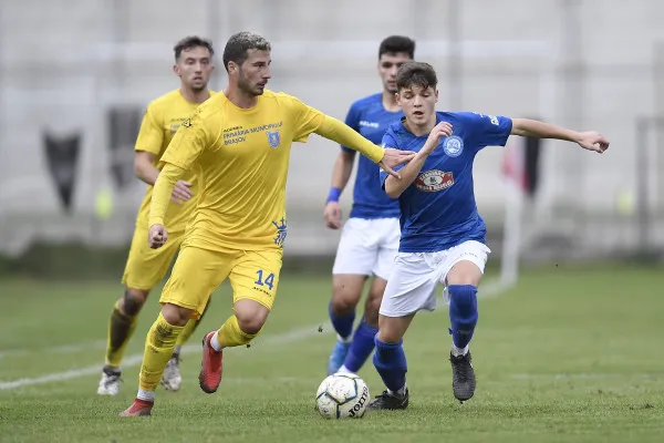 Kids Tâmpa – Corona, liderul se impune la limită, din penalty