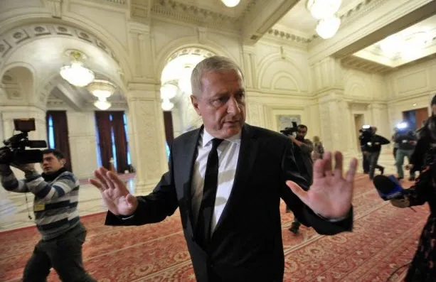 Cum a primit Adam o pedeapsă mică în dosarul retrocedării pădurilor Bacăului: L-a turnat pe judecător că a cerut o şpagă de 50.000 de euro