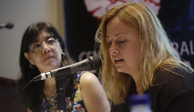 Poezie de la 16.00 la 20.00. Azi, dacă te ţine conexiunea