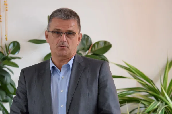 Fostul viceprimar Barabas Laszlo, actual consilier al primarului Allen Coliban. „Ştie istoria fiecărei borduri” 