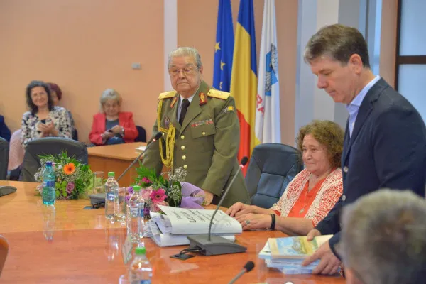 Braşovul a mai pierdut un general - academicianul Ion Petrescu, cetăţean de onoare. Înmormântarea va avea loc azi, la Biserica Sfânta Treime din Braşov