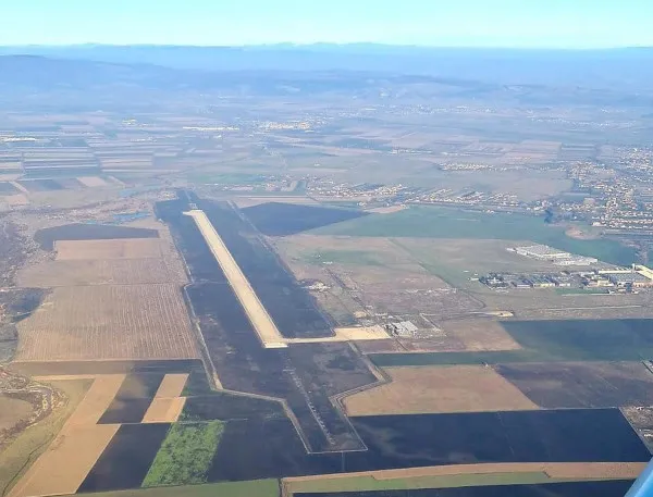 Aeroportul, deja în etapa dotărilor: planificarea zborurilor şi procedurile de aterizare-decolare