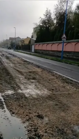 Dezasfaltarea din Tractorul, ce spune proprietarul pământului de sub stradă