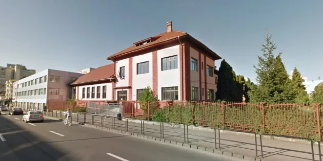 Două colegii din judeţul Braşov îşi vor dota laboratoarele de informatică cu finanţare din Japonia